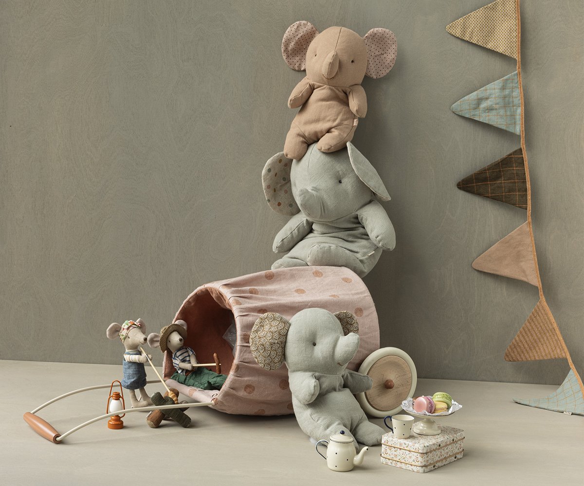 Maileg Bonfire Set, Mouse *Due May*