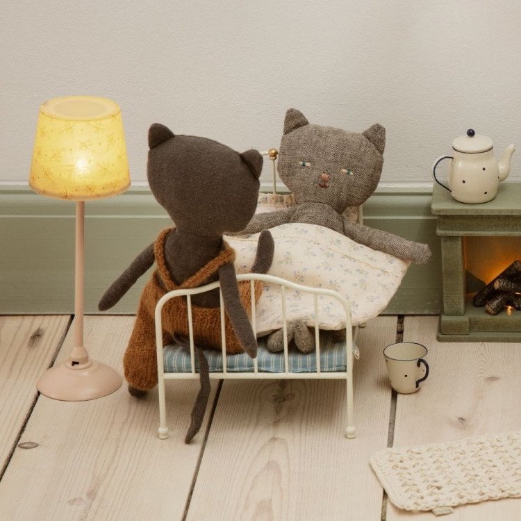 Maileg Miniature Floor Lamp - Dark Powder