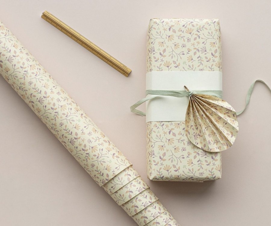 Gift Wrap Service - Gift Wrap Roll