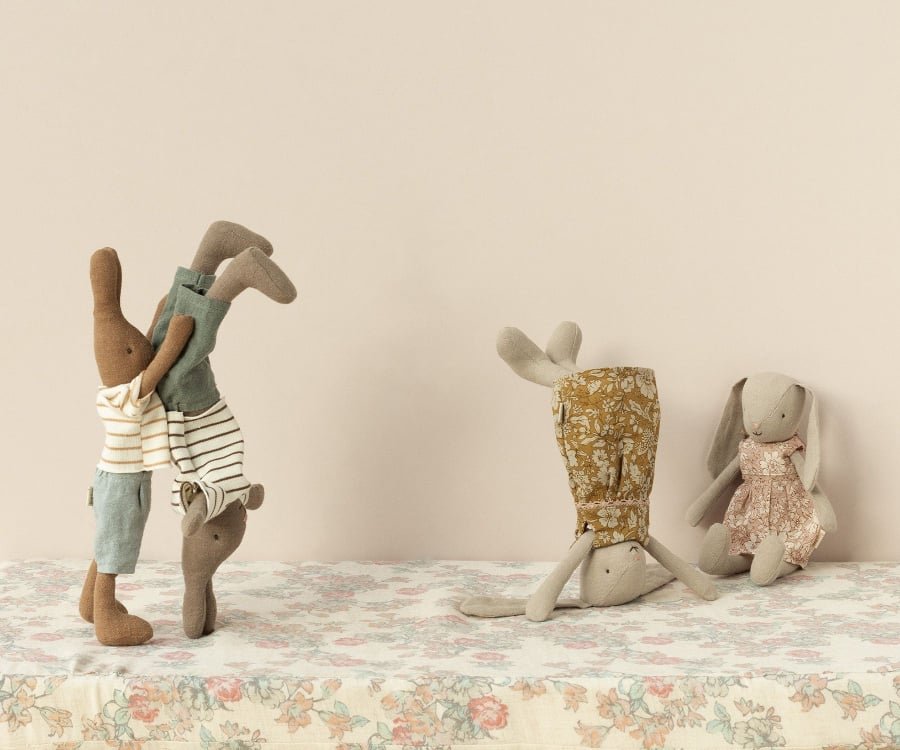 Maileg Rabbit Size 1, Chocolate Brown - Striped Blouse & Shorts