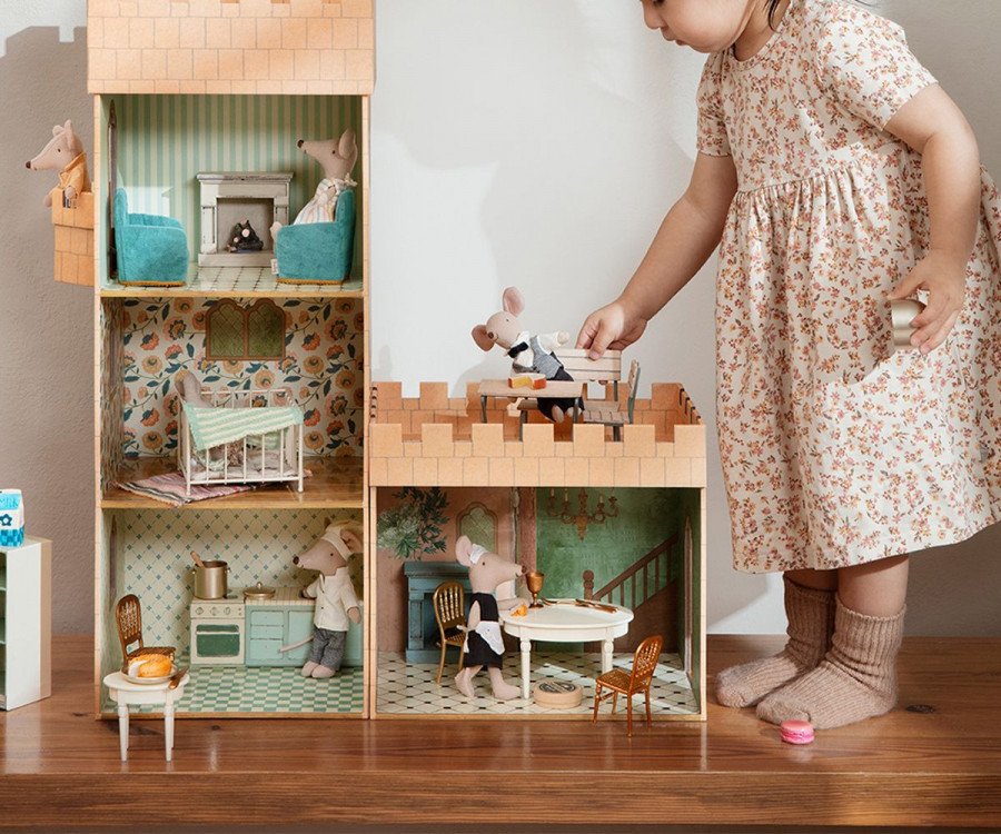 A Day in a Life at The Maileg Mouse Castle - Little Wrens Nest