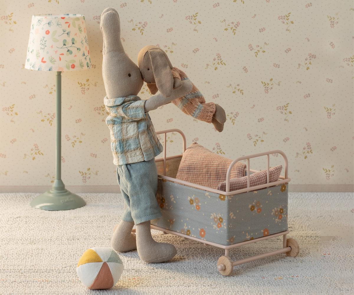 Maileg Bunny Micro Brown Dusty Rose Knitted Suit with Maileg Dad Rabbit