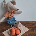 Single Peach by Ratatouille Miniatures *Pre-Order*