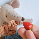 Single Strawberry by Ratatouille Miniatures *Pre-Order*