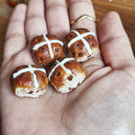 Single Hot Cross Bun by Ratatouille Miniatures *Pre-Order*