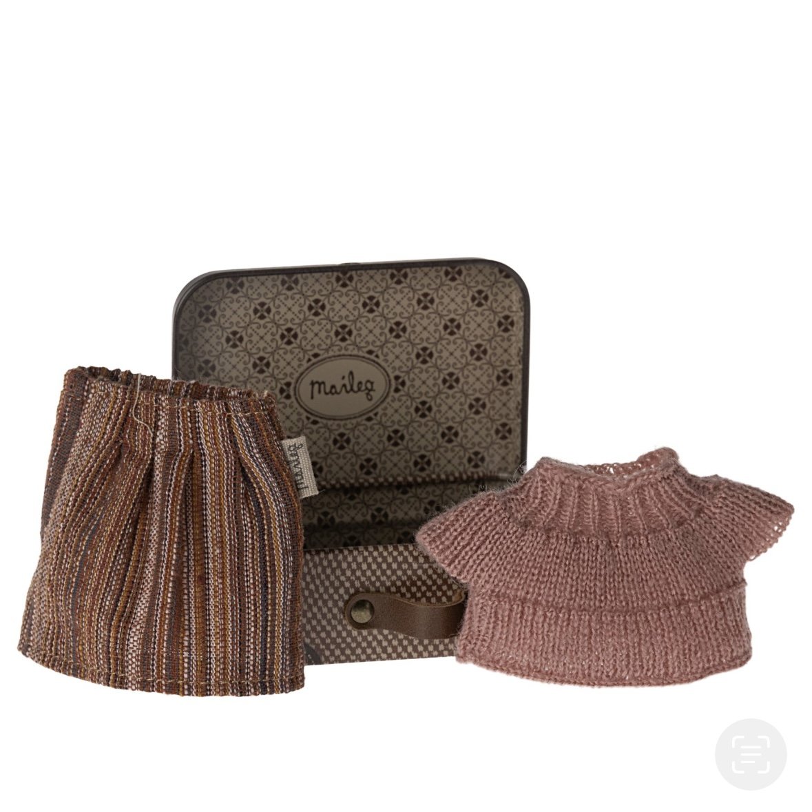 Maileg Knitted Blouse & Skirt in Suitcase, Grandma Mouse
