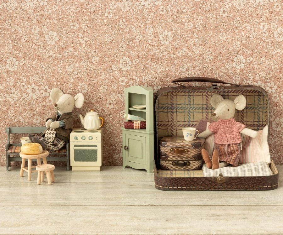 Maileg Knitted Blouse & Skirt in Suitcase, Grandma Mouse