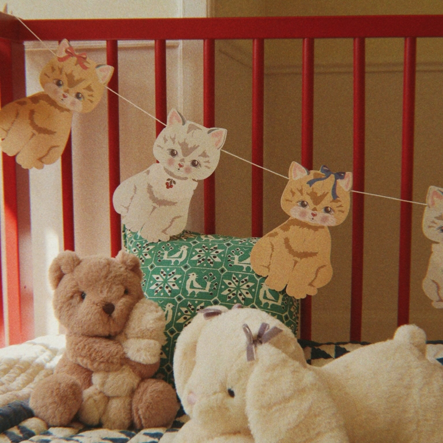 Konges Slojd Cutie Garland in cot