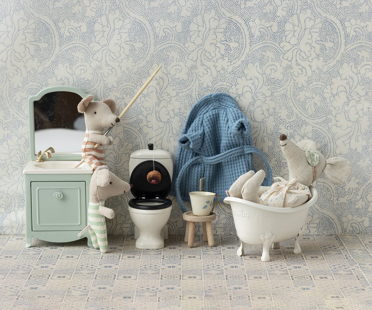 Maileg Bathtub, Mouse in Bathroom
