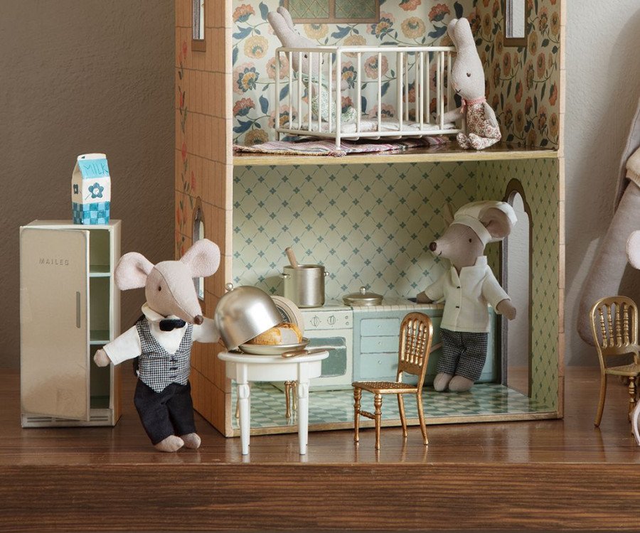 Maileg Side Table, Mouse with chef mouse